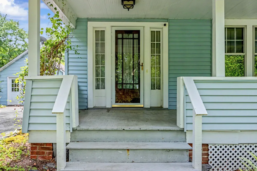 102 E Market Street Hyde Park, NY 12538