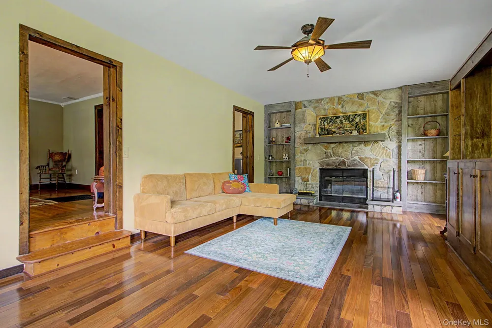 102 E Market Street Hyde Park, NY 12538