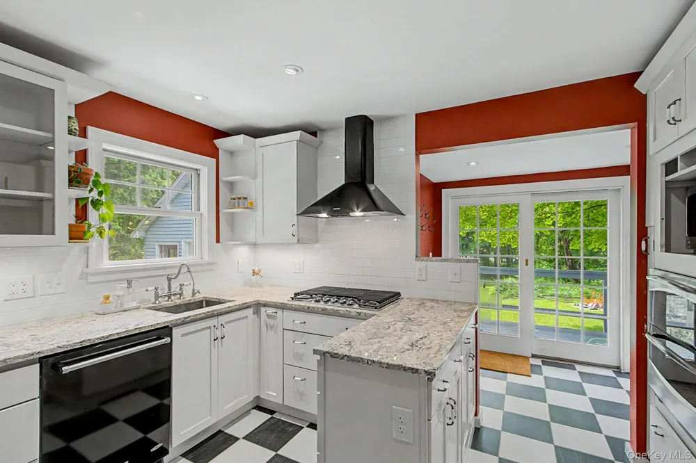 102 E Market Street Hyde Park, NY 12538