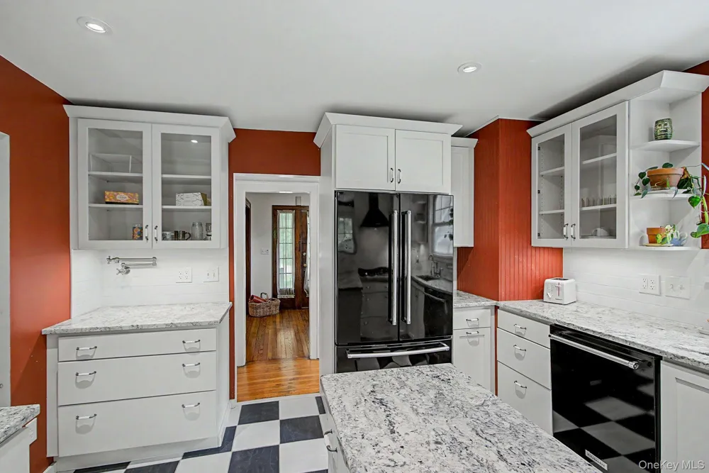 102 E Market Street Hyde Park, NY 12538