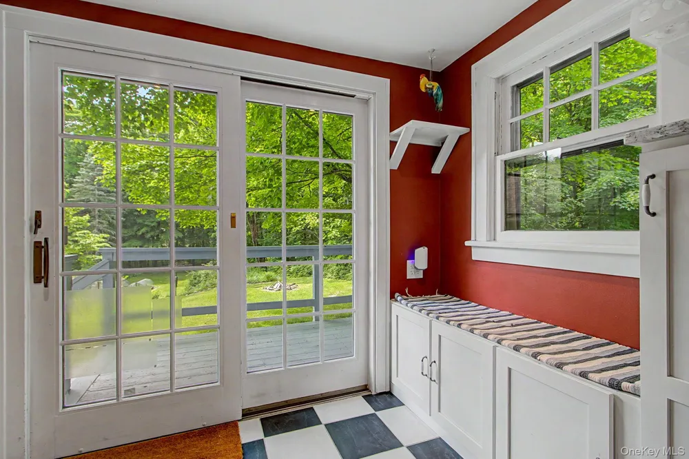 102 E Market Street Hyde Park, NY 12538