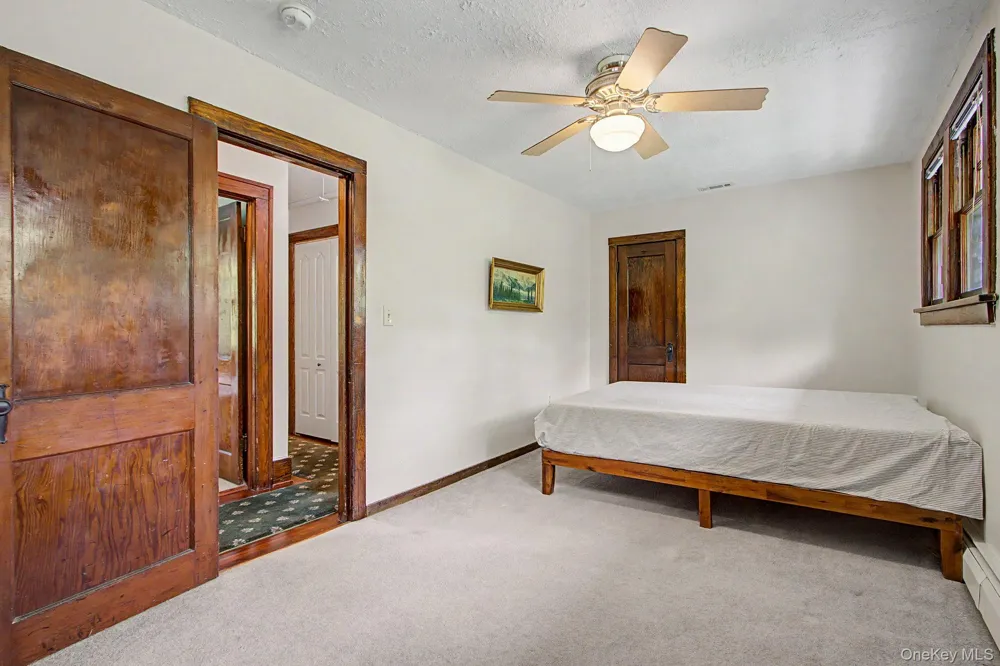 102 E Market Street Hyde Park, NY 12538
