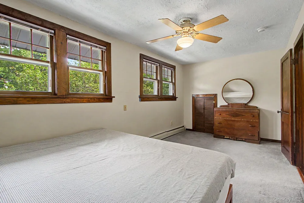 102 E Market Street Hyde Park, NY 12538