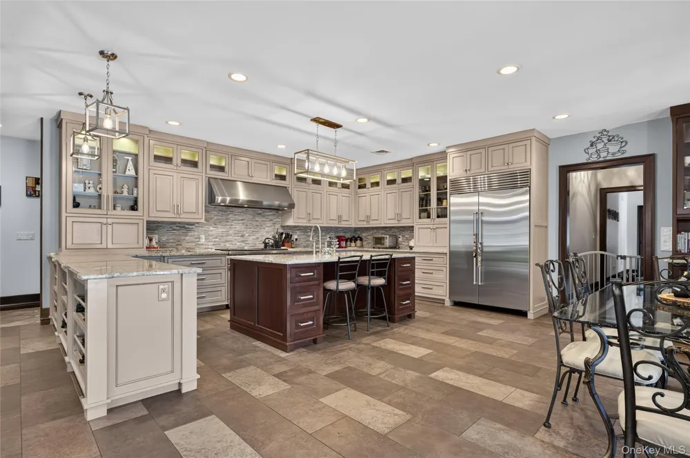 23 Gloria Lane Huntington, NY 11743