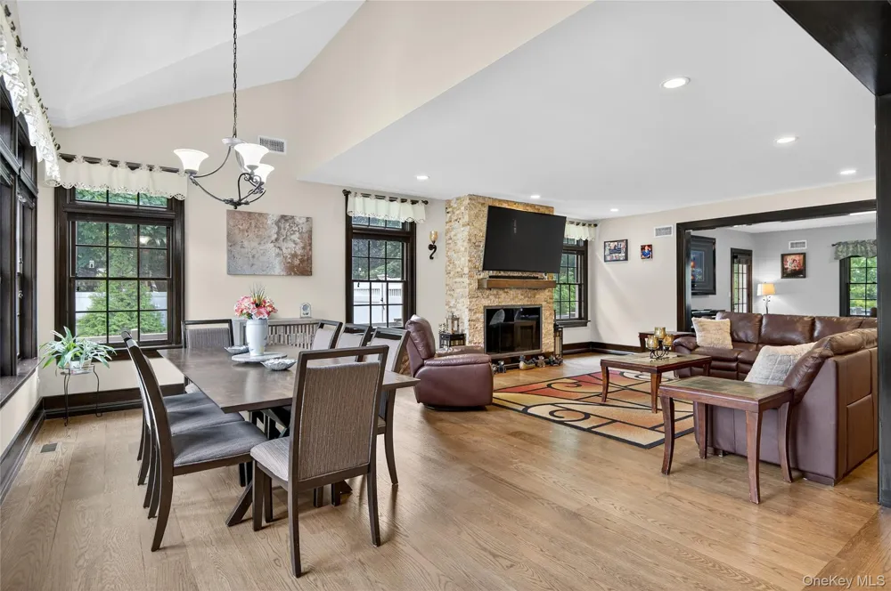 23 Gloria Lane Huntington, NY 11743