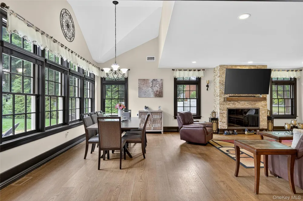 23 Gloria Lane Huntington, NY 11743