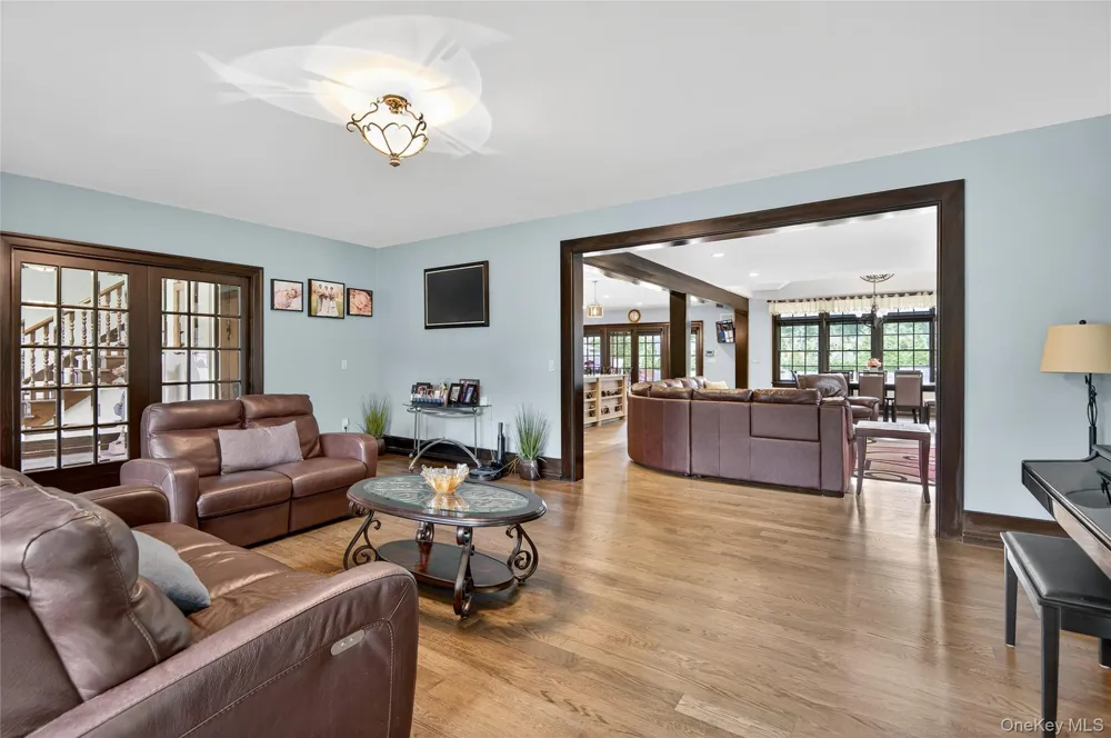 23 Gloria Lane Huntington, NY 11743