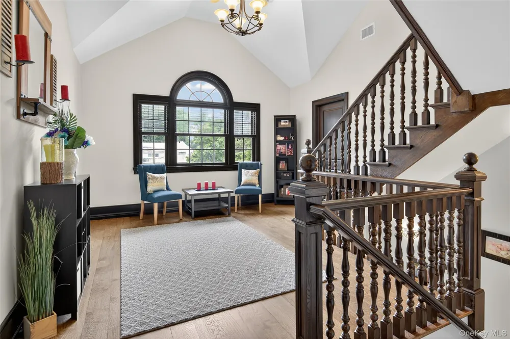 23 Gloria Lane Huntington, NY 11743