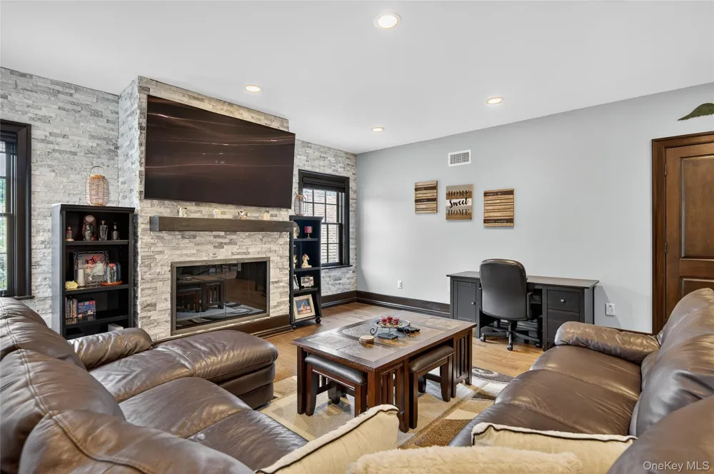 23 Gloria Lane Huntington, NY 11743