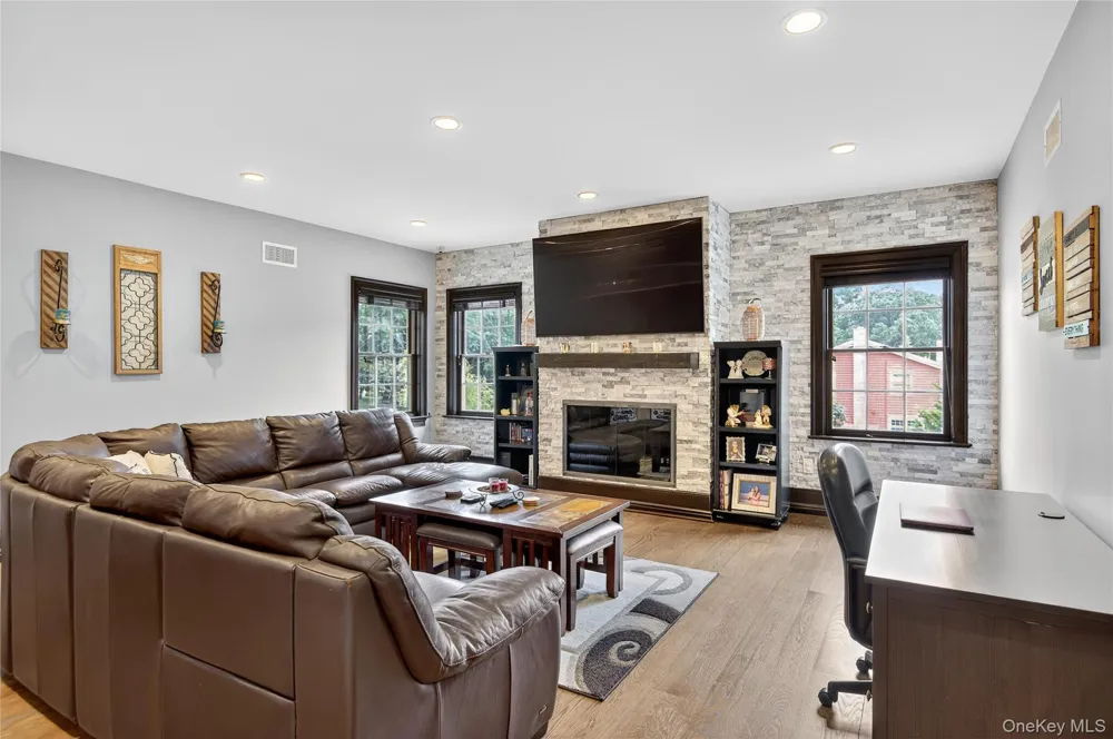 23 Gloria Lane Huntington, NY 11743