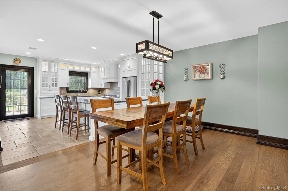23 Gloria Lane Huntington, NY 11743