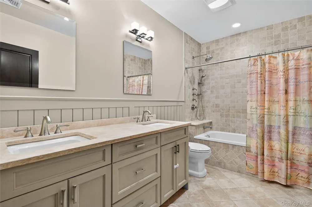 23 Gloria Lane Huntington, NY 11743