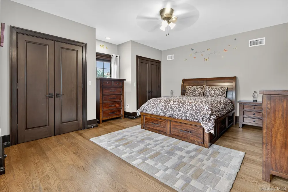 23 Gloria Lane Huntington, NY 11743
