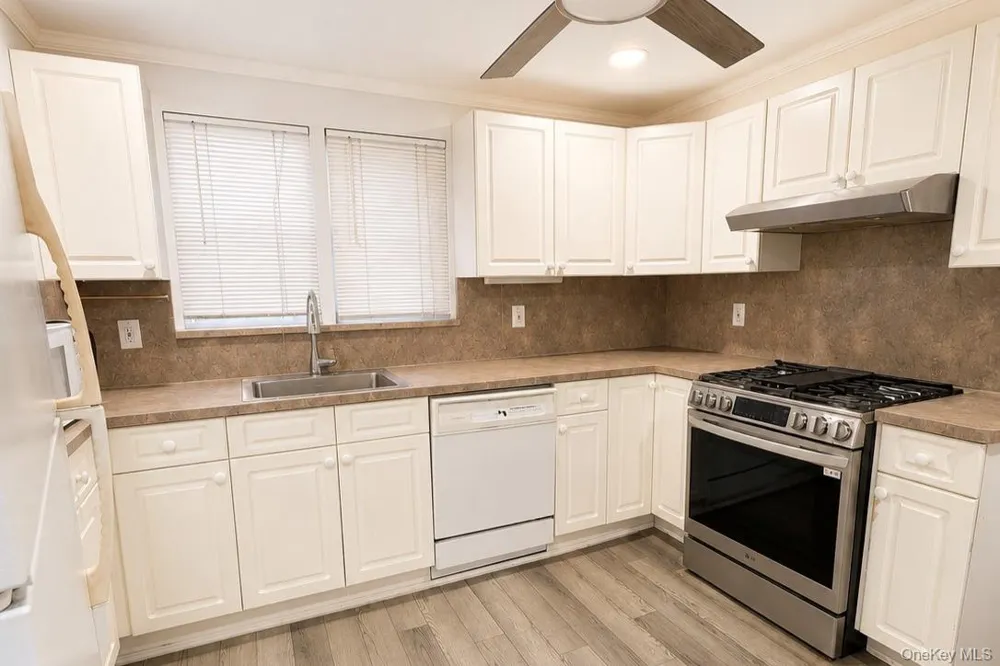 4 Brown Street West Babylon, NY 11704