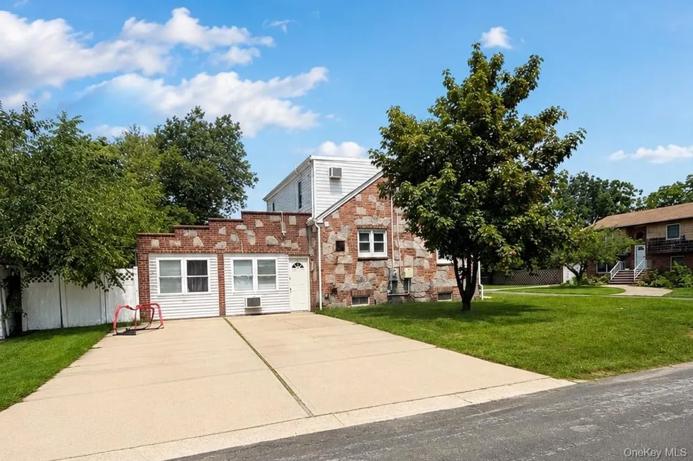 4 Brown Street West Babylon, NY 11704