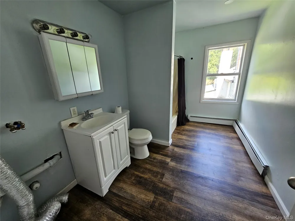 624-634 Oakland Valley Road Cuddebackville, NY 12729