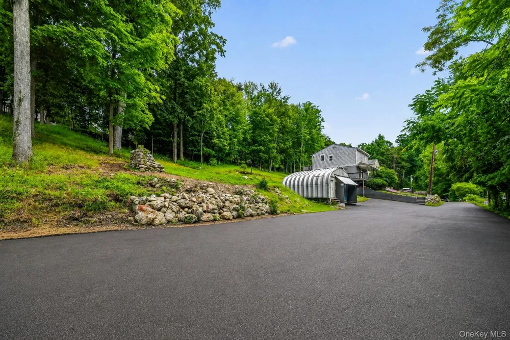 17 Underhill Trail Monroe, NY 10950