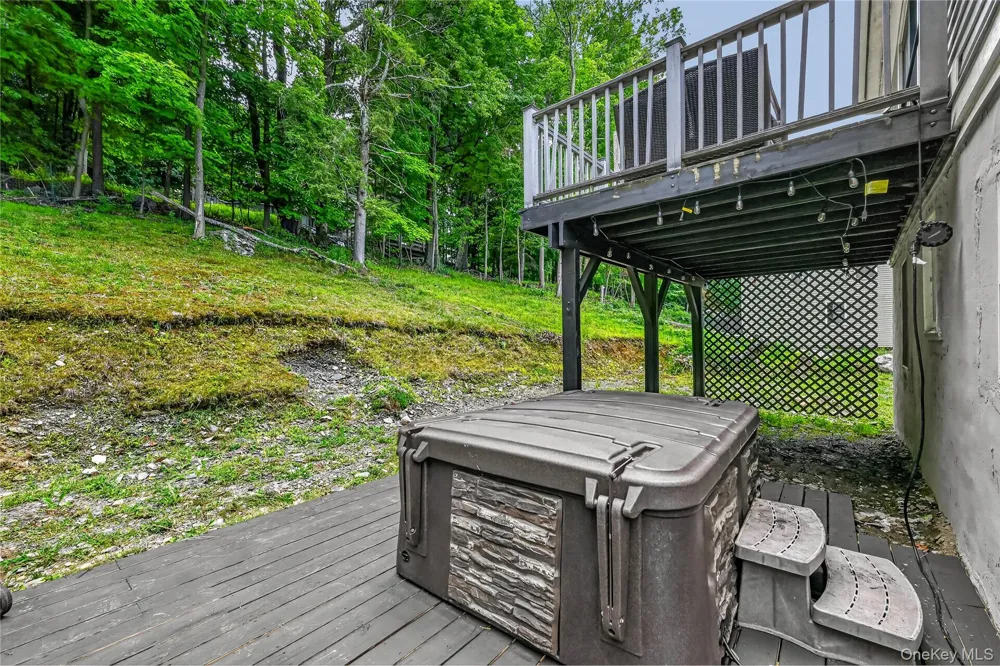 17 Underhill Trail Monroe, NY 10950