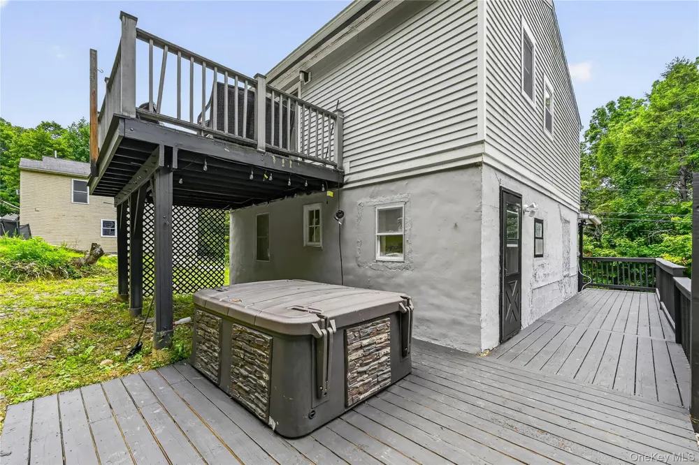 17 Underhill Trail Monroe, NY 10950