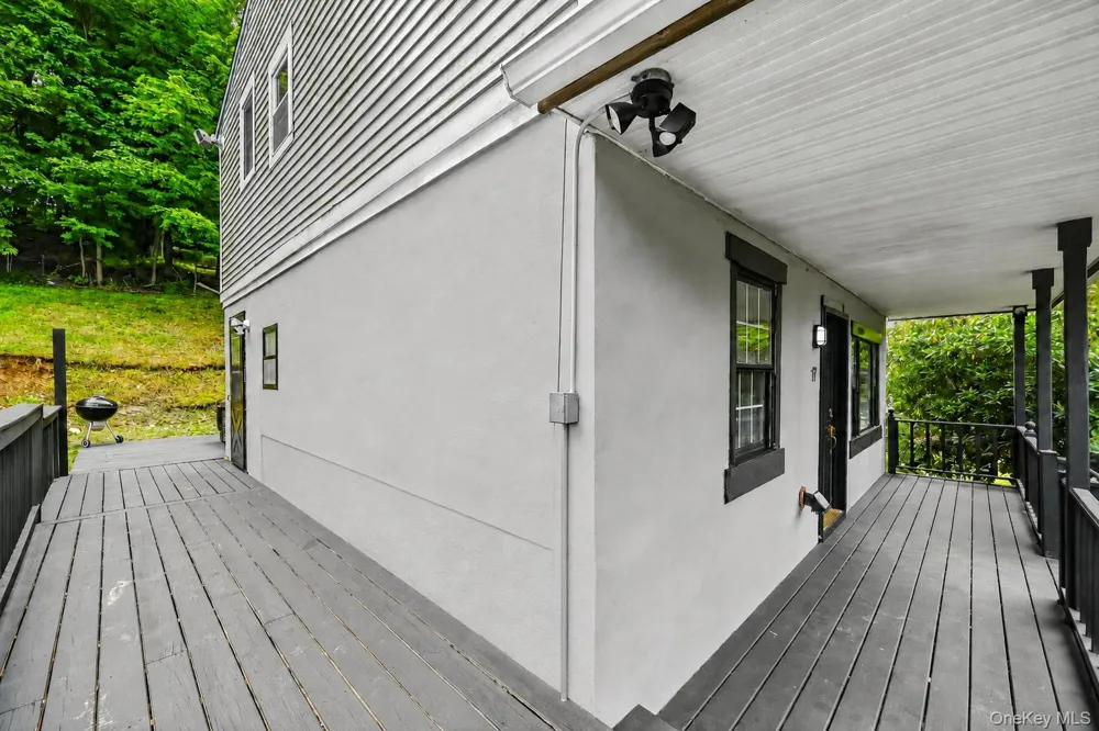 17 Underhill Trail Monroe, NY 10950