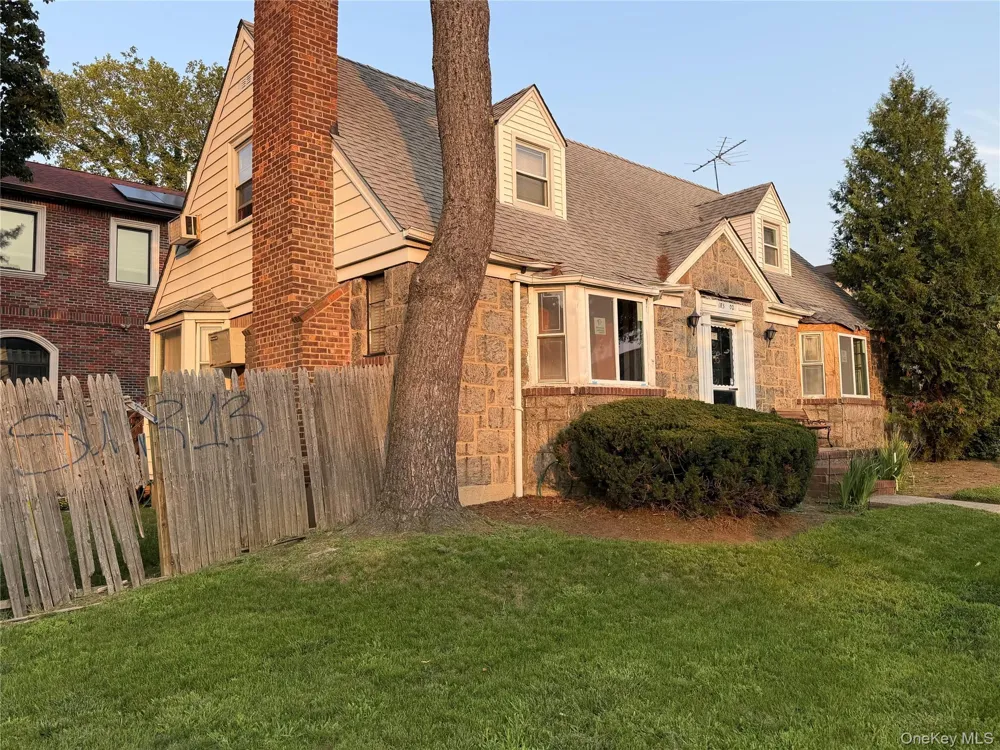 185-02 69th Avenue Fresh Meadows, NY 11365