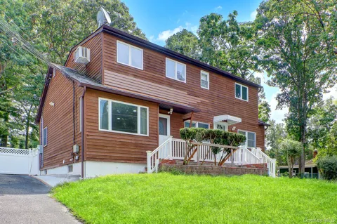 653 Meadow Road