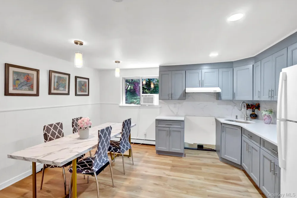 653 Meadow Road Smithtown, NY 11787