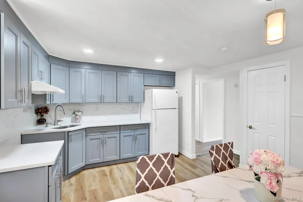 653 Meadow Road Smithtown, NY 11787
