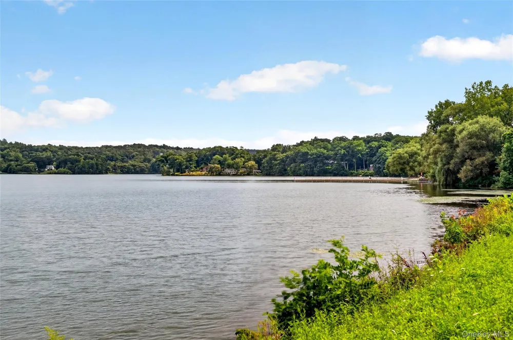 224 Haviland Drive Patterson, NY 12563