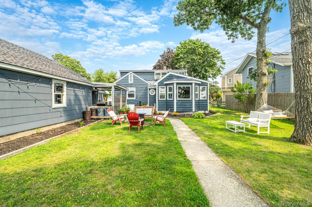 7 Oak Drive Jamesport, NY 11947