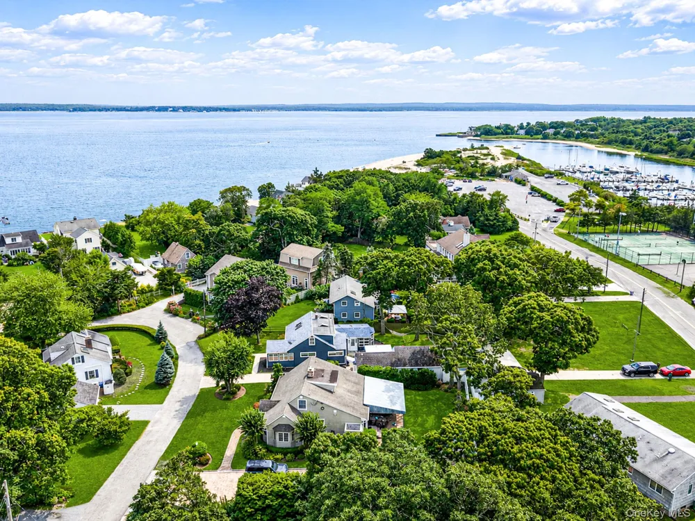 7 Oak Drive Jamesport, NY 11947