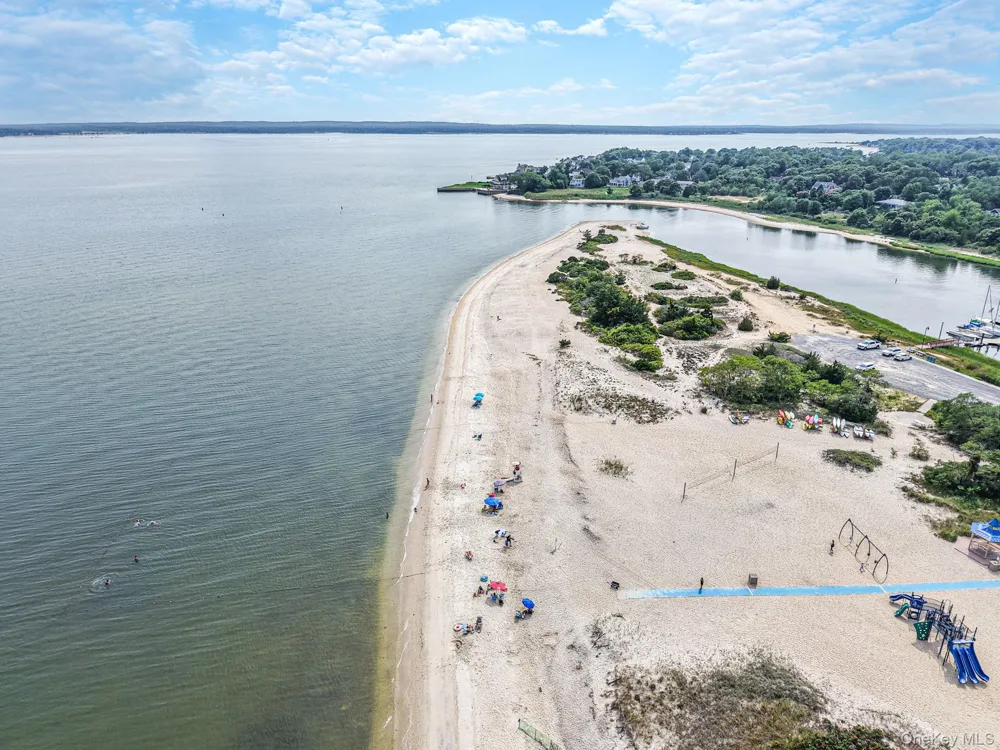 7 Oak Drive Jamesport, NY 11947