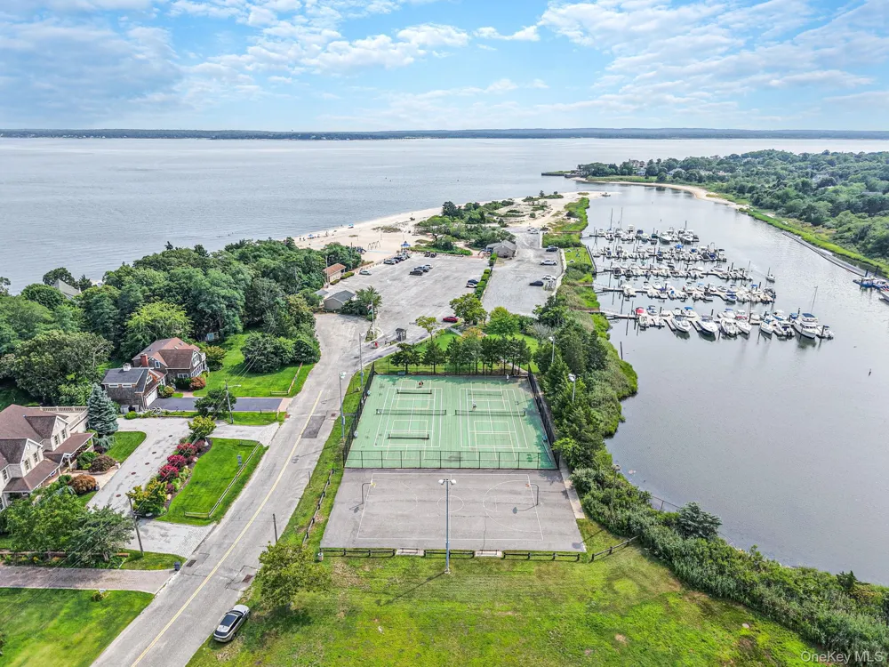 7 Oak Drive Jamesport, NY 11947
