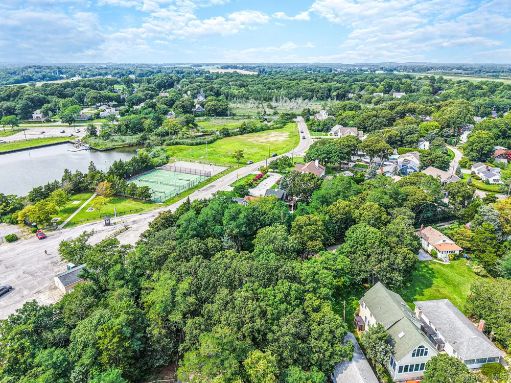 7 Oak Drive Jamesport, NY 11947