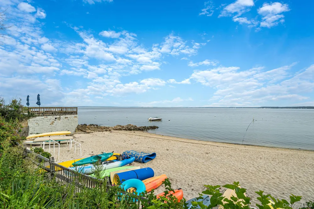 7 Oak Drive Jamesport, NY 11947