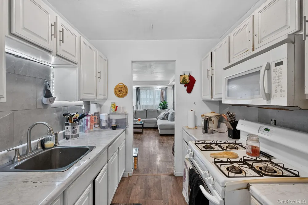 50 Hampton Court Middletown, NY 10941