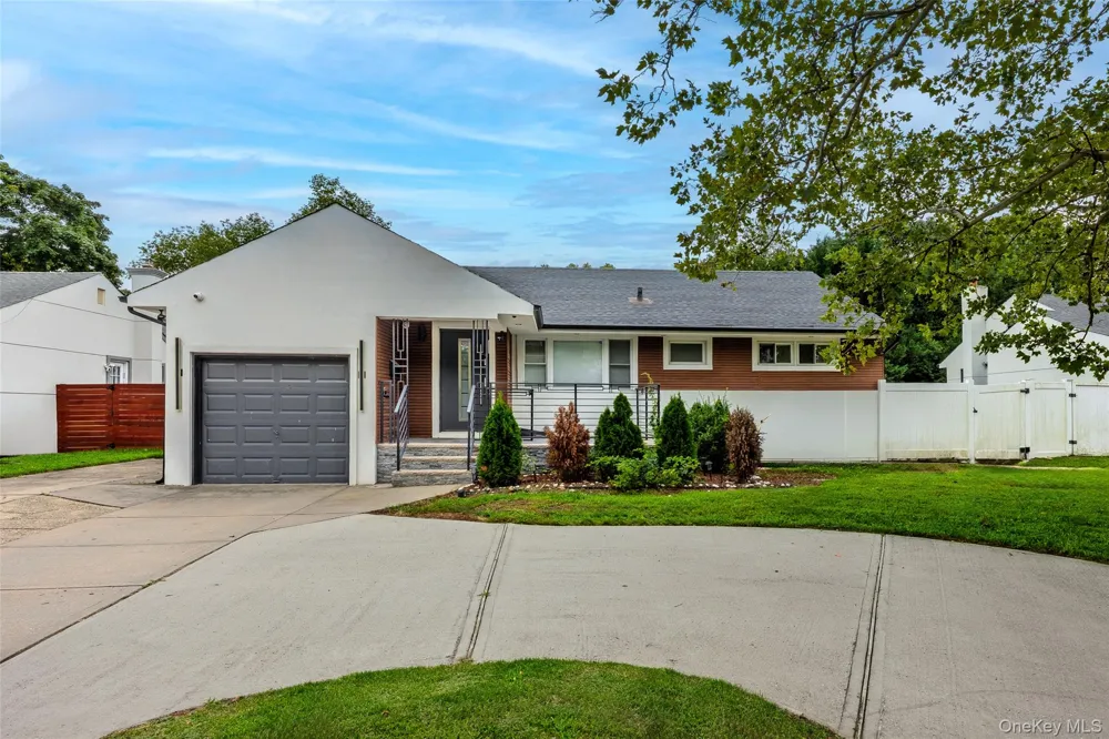 84 Rosedale Road North Woodmere, NY 11581