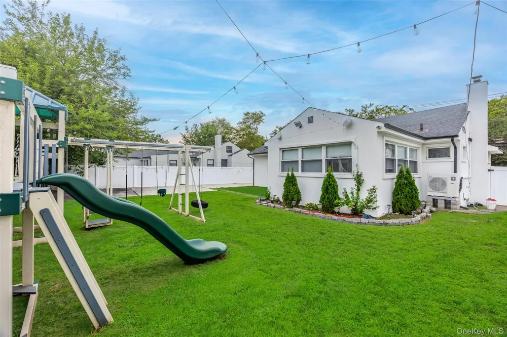 84 Rosedale Road North Woodmere, NY 11581
