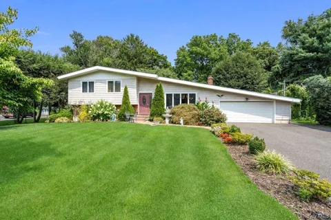 11 Laurie Place