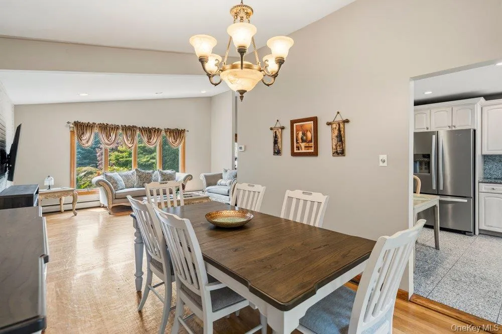 11 Laurie Place Glen Cove, NY 11542
