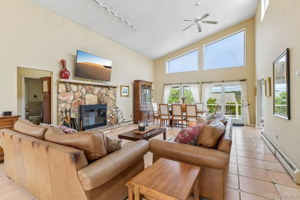 588 E. Long Beach Road Nissequogue, NY 11780