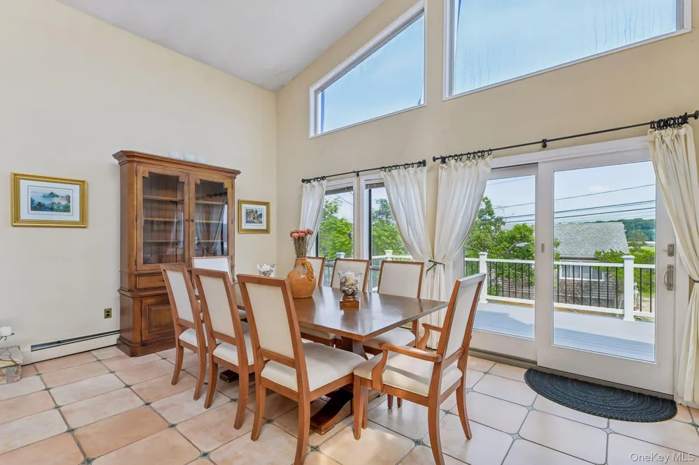 588 E. Long Beach Road Nissequogue, NY 11780