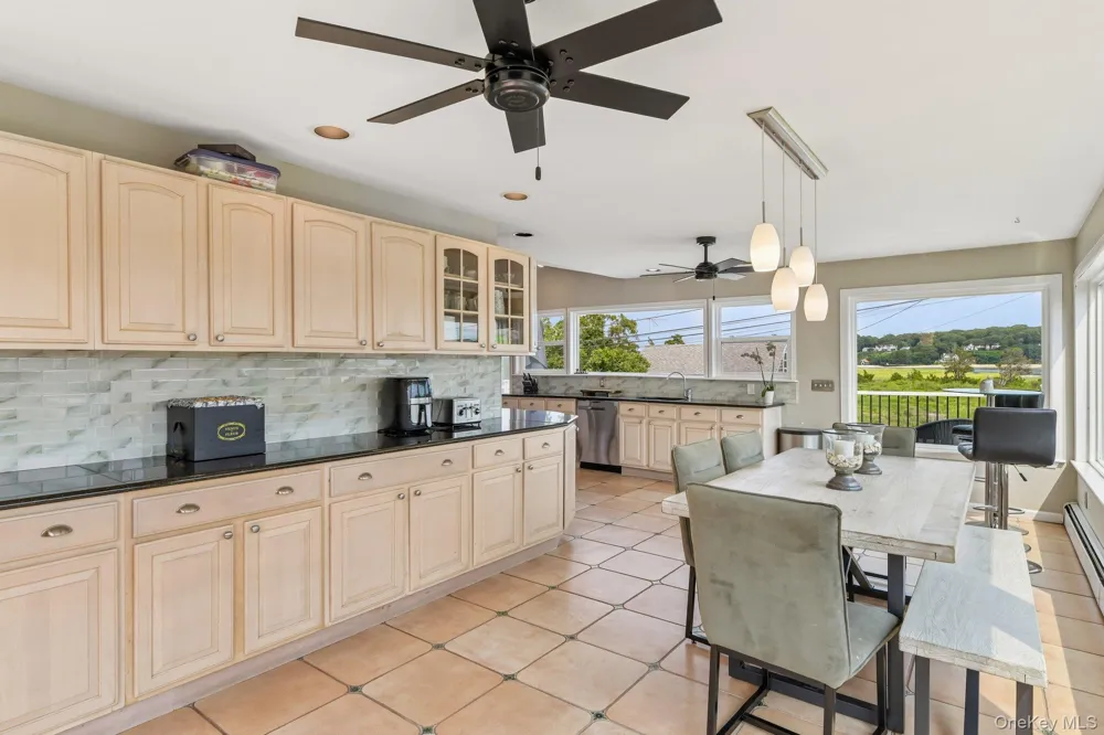 588 E. Long Beach Road Nissequogue, NY 11780