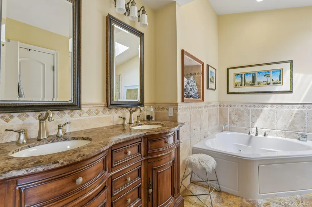 588 E. Long Beach Road Nissequogue, NY 11780
