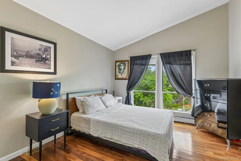 588 E. Long Beach Road Nissequogue, NY 11780