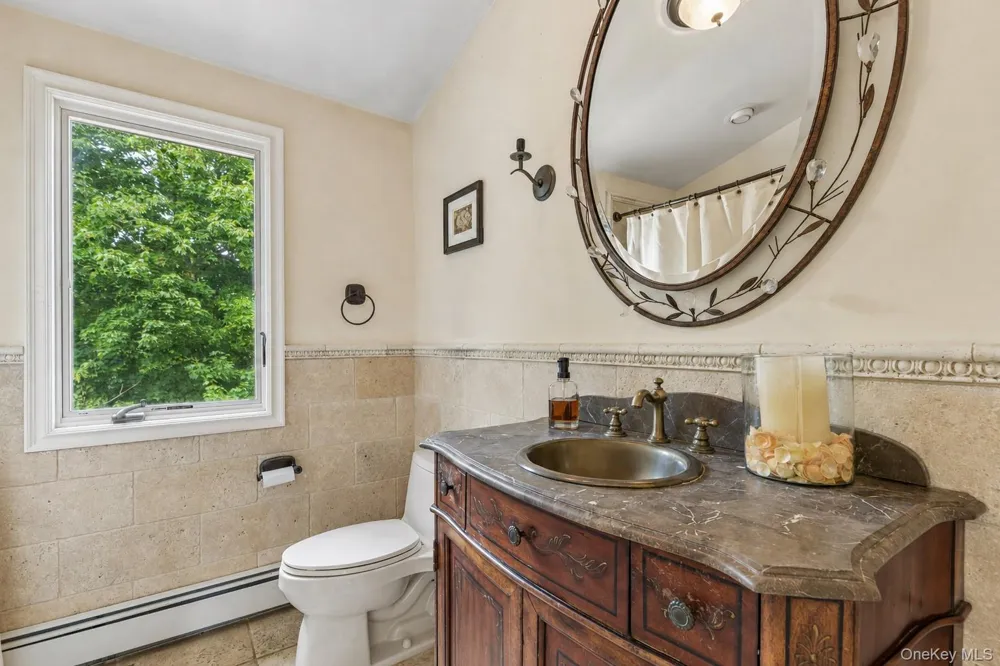 588 E. Long Beach Road Nissequogue, NY 11780