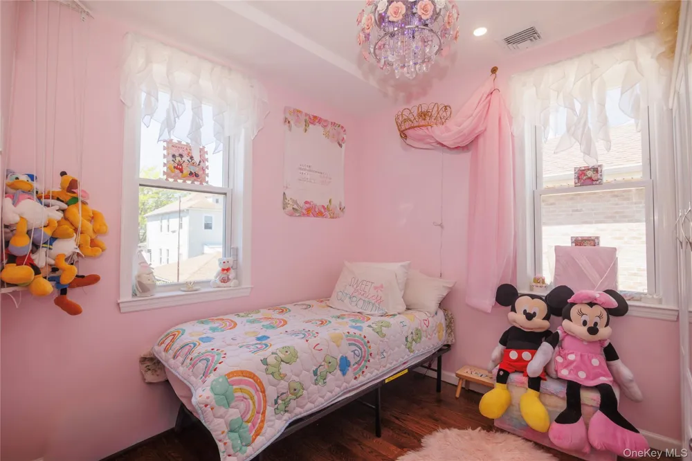 1715 Hering Avenue Bronx, NY 10461
