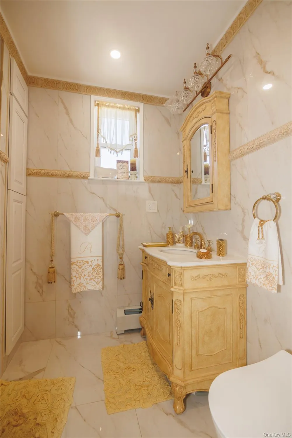1715 Hering Avenue Bronx, NY 10461