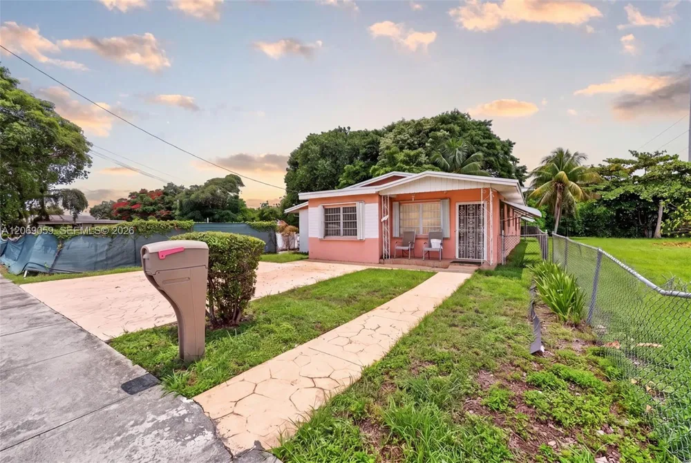 3111 NW 57th St Miami, FL 33142