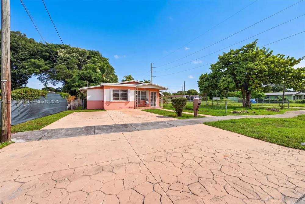 3111 NW 57th St Miami, FL 33142